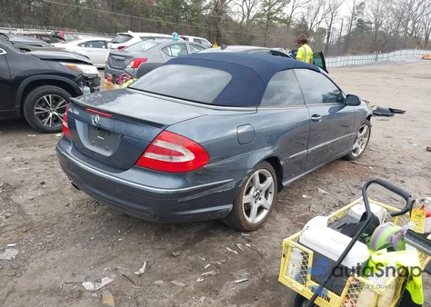 2005 Mercedes-Benz Clk 500 из США, поврежденный, VIN WDBTK75G75T049268
